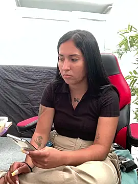 Snapshot of luna_asss chatting on 18, 3, 2025 luna asss online show from 18, 3, 2025