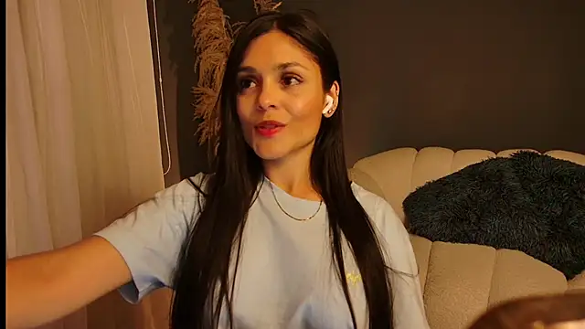Danna-Saenz online show from 16, 1, 2025