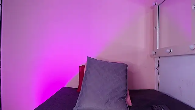 kendal rossi online show from 29, 9, 2025