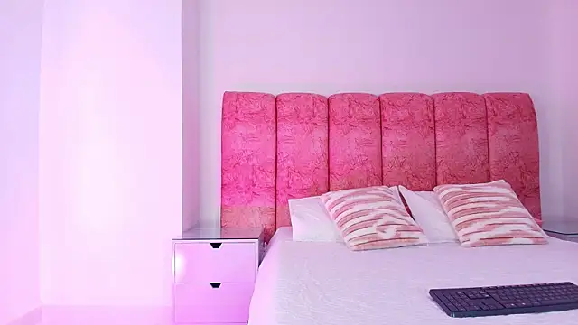 kendal rossi online show from 5, 12, 2025