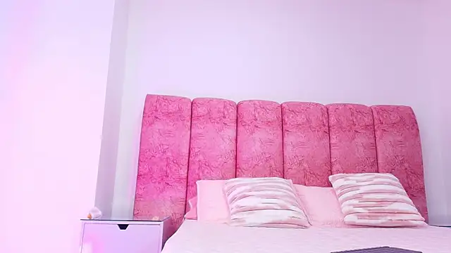 kendal rossi online show from 24, 11, 2025