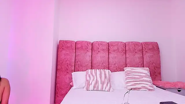 kendal rossi online show from 10, 11, 2025