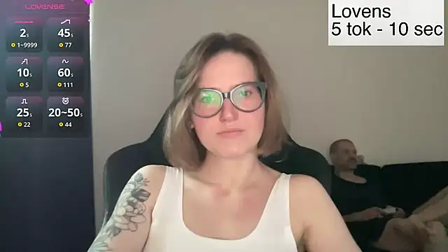 Snapshot of Sexy_Sweets chatting on 17, 6, 2026 Sexy Sweets online show from 17, 6, 2026