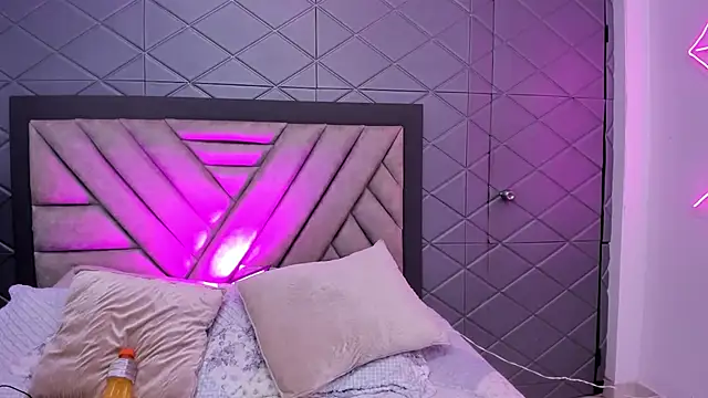 Naomi-Haruno online show from 27, 2, 2025