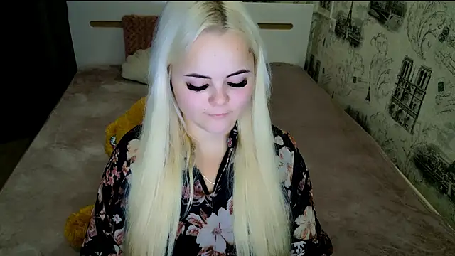 lovely-eyes online show from 18, 9, 2025