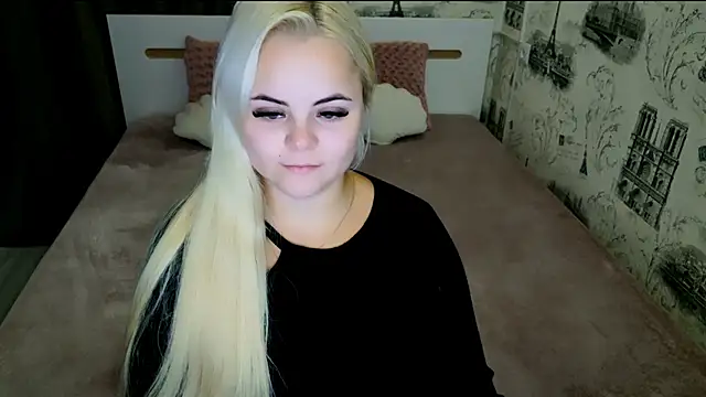 lovely-eyes online show from 10, 9, 2025