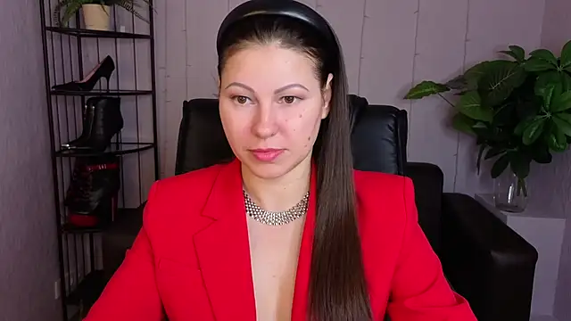 Dana  dom online show from 5, 4, 2026