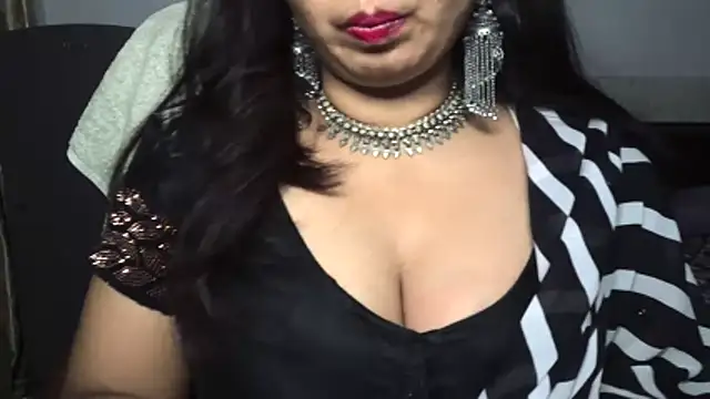 Snapshot of Gulaboo_bhabi chatting on 17, 6, 2026 Gulaboo bhabi online show from 17, 6, 2026