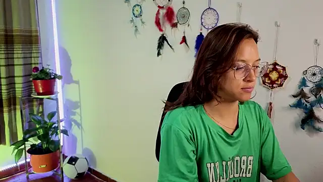 Snapshot of Zoe--khalL chatting on 24, 6, 2026 Zoe--khalL online show from 24, 6, 2026
