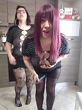 Snapshot of carolyne2023 chatting on 8, 2, 2026 carolyne2023 online show from 8, 2, 2026