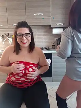 carolyne2023 online show from 10, 4, 2026