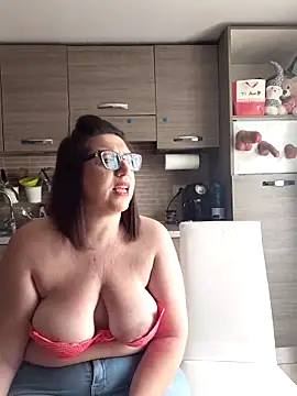 carolyne2023 online show from 12, 4, 2026