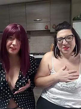 Snapshot of carolyne2023 chatting on 9, 1, 2026 carolyne2023 online show from 9, 1, 2026