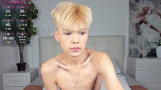 Snapshot of Felix_Rey chatting on 13, 11, 2025 Felix Rey online show from 13, 11, 2025