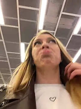 Sweet   Emily online show from 17, 10, 2025