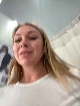 Sweet   Emily online show from 19, 3, 2025