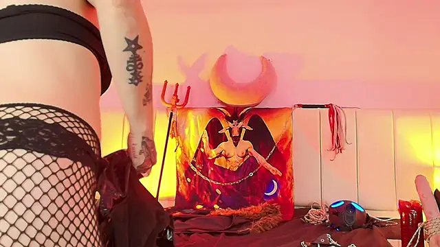 MorganaCrowley online show from 8, 3, 2025