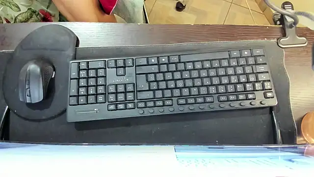 Amy Walker online show from 12, 4, 2026