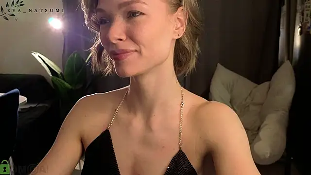 Eva Natsumi online show from 25, 10, 2025