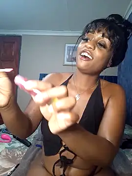 Queen-Chocolate online show from 1, 3, 2025