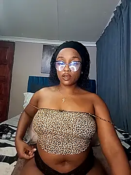 Queen-Chocolate online show from 5, 11, 2025