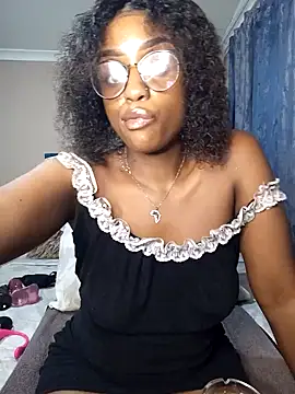 Queen-Chocolate online show from 30, 1, 2025