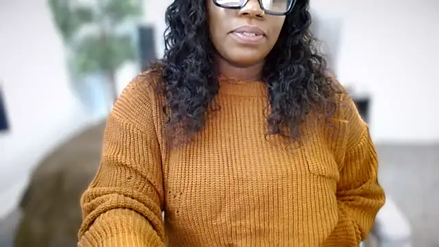 Snapshot of selena42 chatting on 31, 10, 2025 selena42 online show from 31, 10, 2025