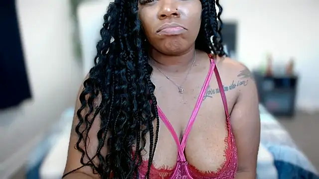 Snapshot of selena42 chatting on 9, 10, 2025 selena42 online show from 9, 10, 2025