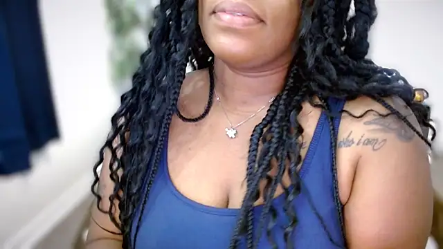 Snapshot of selena42 chatting on 16, 10, 2025 selena42 online show from 16, 10, 2025