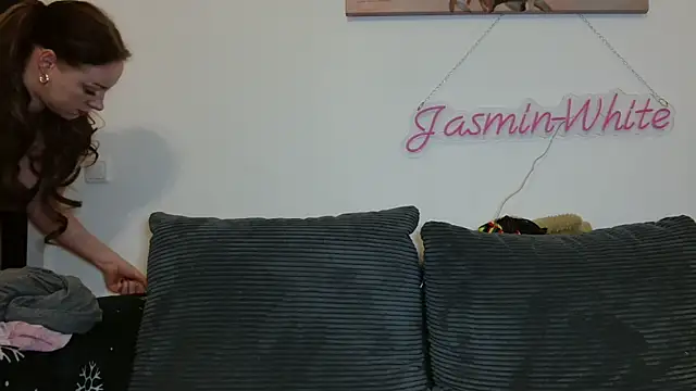 Jasmin-White online show from 24, 2, 2026