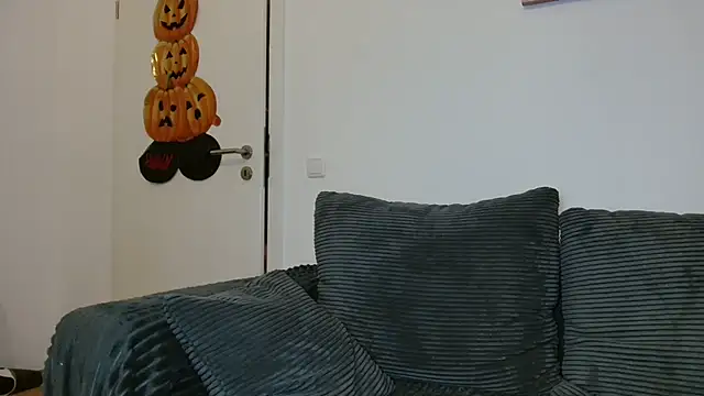 Jasmin-White online show from 14, 11, 2025