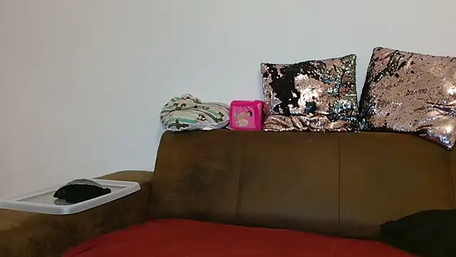 Jasmin-White online show from 5, 3, 2025