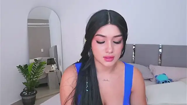 AnnyHizzle online show from 12, 9, 2025