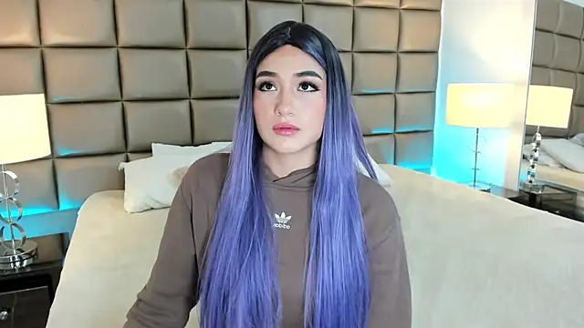 AnnyHizzle online show from 12, 3, 2025