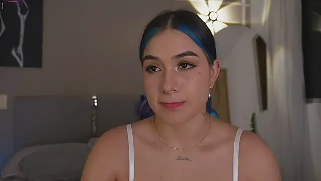 AnnyHizzle online show from 19, 12, 2025