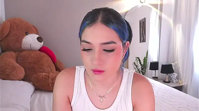 AnnyHizzle online show from 22, 10, 2025