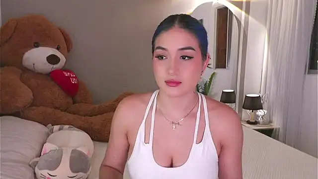 AnnyHizzle online show from 18, 10, 2025