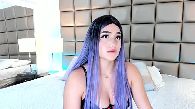 AnnyHizzle online show from 14, 3, 2025