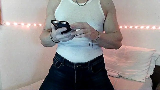 Alexx Fit023 online show from 11, 1, 2025