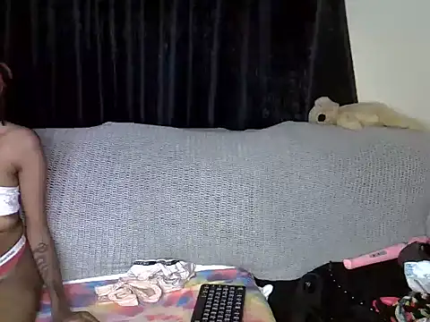 Snapshot of sweet_ebonies chatting on 14, 10, 2025 sweet ebonies online show from 14, 10, 2025