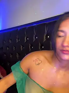 Snapshot of mailyreid chatting on 18, 3, 2025 mailyreid online show from 18, 3, 2025