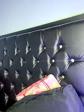 Snapshot of mailyreid chatting on 16, 10, 2025 mailyreid online show from 16, 10, 2025