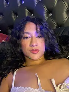 Snapshot of mailyreid chatting on 19, 3, 2025 mailyreid online show from 19, 3, 2025