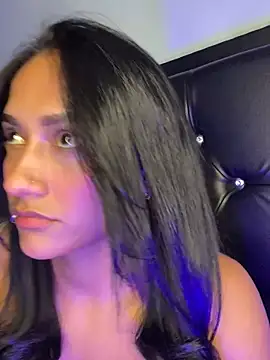 Snapshot of mailyreid chatting on 31, 10, 2025 mailyreid online show from 31, 10, 2025