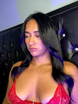 Snapshot of mailyreid chatting on 14, 11, 2025 mailyreid online show from 14, 11, 2025