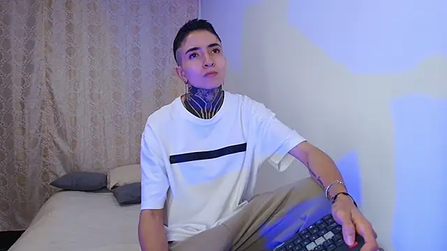 Snapshot of Tinny_and_Candy chatting on 24, 2, 2026 Tinny and Candy online show from 24, 2, 2026