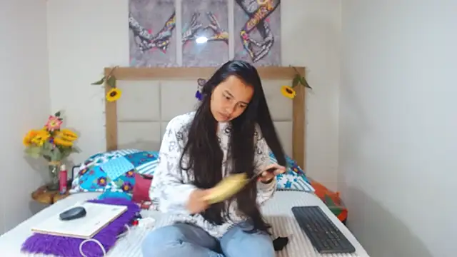 valentina hearts online show from 6, 3, 2025