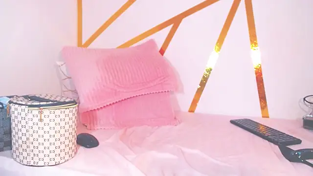 ScarletAbril online show from 13, 11, 2025