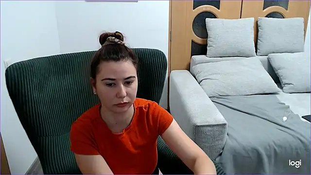 VioletaFlower7 online show from 31, 10, 2025