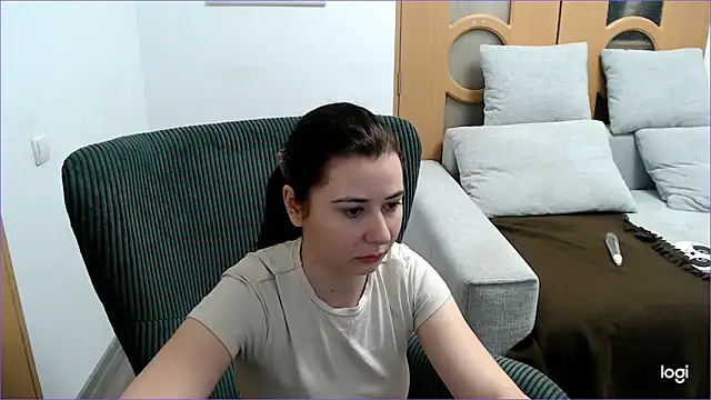 VioletaFlower7 online show from 16, 2, 2026